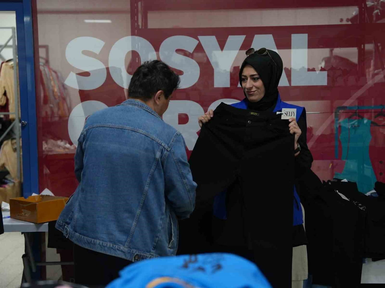 DÜZCE BELEDİYESİ, KURBAN BAYRAMI ÖNCESİNDE ÇOCUKLARI SEVİNDİRDİ. SOSYAL HİZMETLER MÜDÜRLÜĞÜ’NCE...