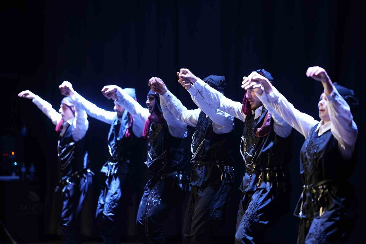 DÜZCE GENÇLİK VE SPOR İL MÜDÜRLÜĞÜ KOORDİNASYONUNDA SAHNELENEN “MÜHÜR: KADİM BİR İZ” GÖSTERİSİ...