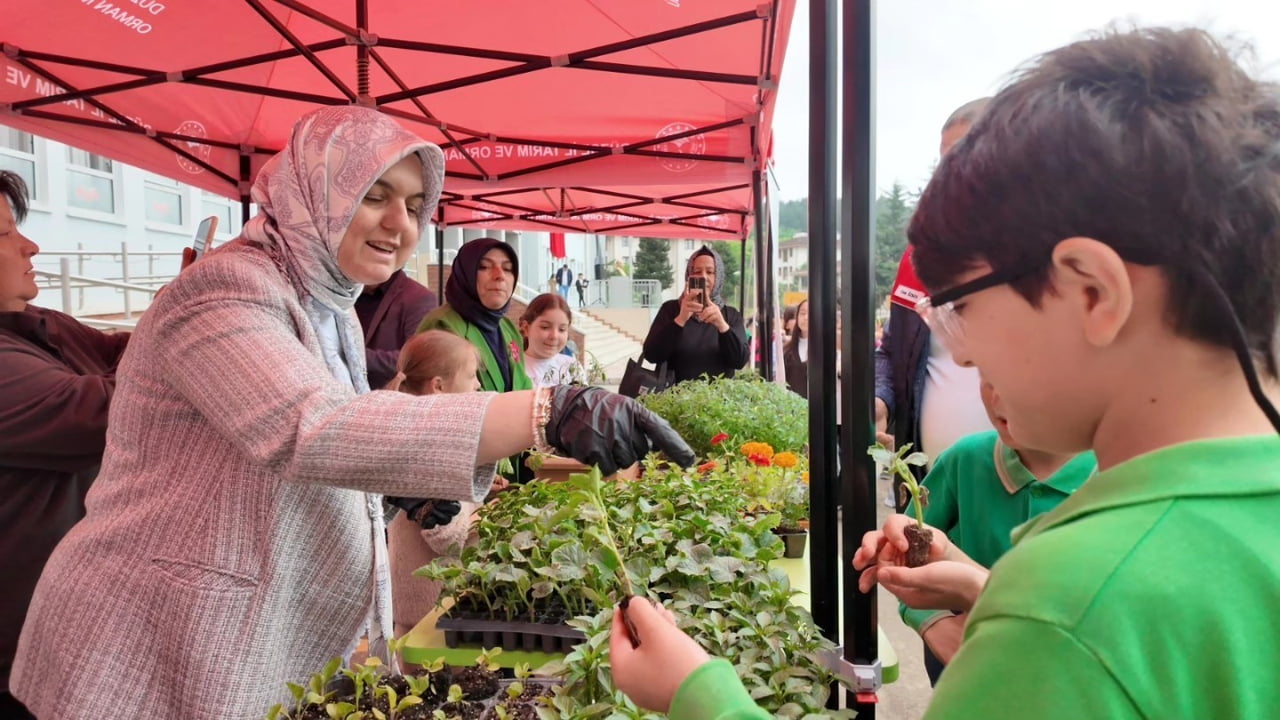 DÜZCE İL TARIM VE ORMAN MÜDÜRLÜĞÜ KOORDİNASYONUNDA, DÜZCE BELEDİYESİ TARIM AKADEMİSİ'NİN...
