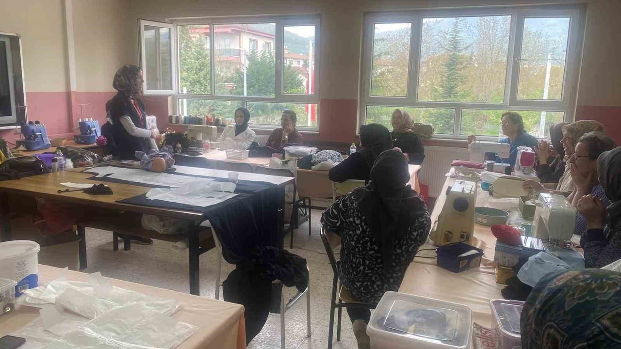 DÜZCE’NİN ÇİLİMLİ İLÇESİNDE DEVLET HASTANESİ VE İLÇE TOPLUM SAĞLIĞI MERKEZİ EKİPLERİ, HALK EĞİTİM...