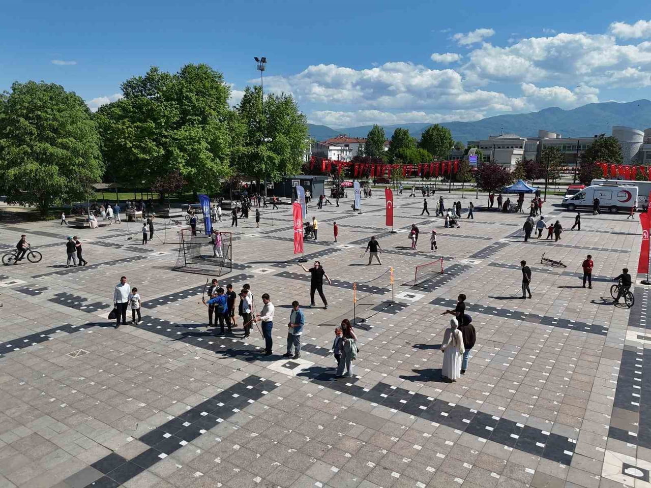 DÜZCE VALİLİĞİ VE DÜZCE BELEDİYESİ 19 MAYIS ATATÜRK’Ü ANMA, GENÇLİK VE SPOR BAYRAMI İLE GENÇLİK...