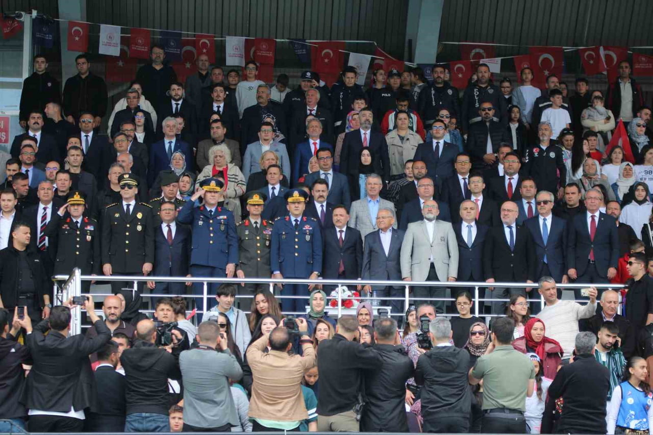 DÜZENLENEN PROGRAMA KAYSERİ VALİSİ GÖKMEN ÇİÇEK, KAYSERİ BÜYÜKŞEHİR BELEDİYE BAŞKANI MEMDUH...