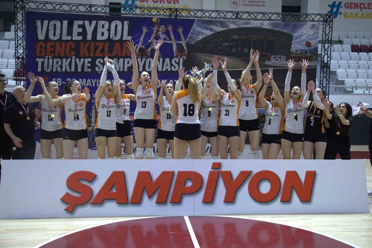 ECZACIBAŞI GENÇ KIZ TAKIMI, TOKAT’TA 18-23 MAYIS TARİHLERİ ARASINDA DÜZENLENEN GENÇ KIZLAR TÜRKİYE...