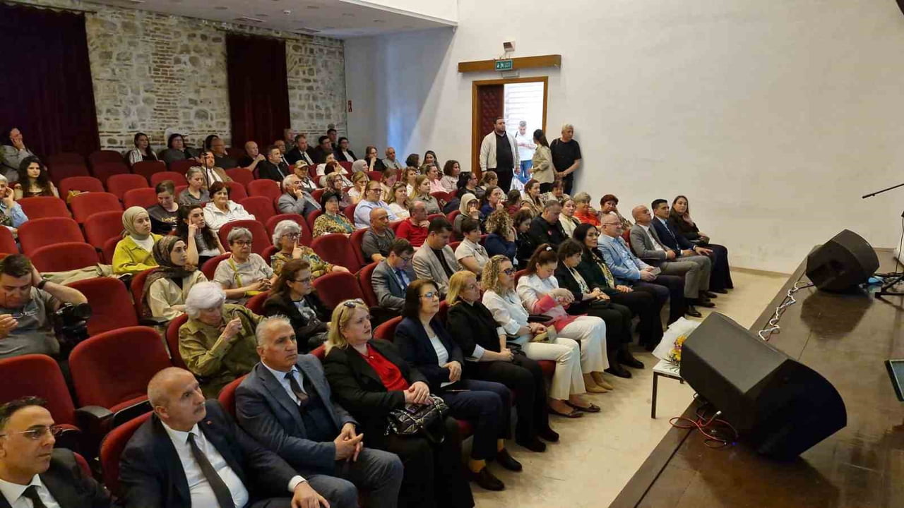 EDİRNE AİLE VE SOSYAL HİZMETLER İL MÜDÜRLÜĞÜ TARAFINDAN ANNELER GÜNÜ KAPSAMINDA “KORUYUCU AİLE...