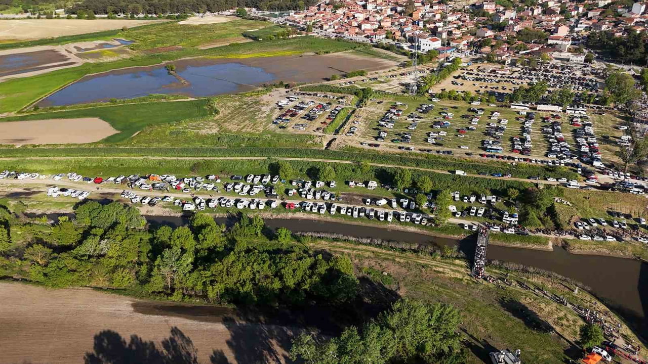 EDİRNE’DE OTELLER DOLDU, ZİYARETÇİLER ÇADIR VE KARAVANLARA YÖNELDİ