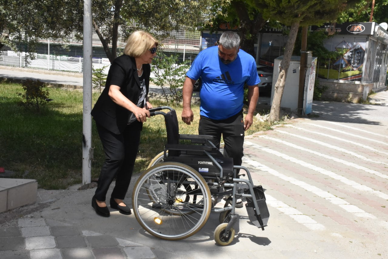 EDREMİT BELEDİYESİ, SOSYAL BELEDİYECİLİK ANLAYIŞI KAPSAMINDA ENGELLİ VE İHTİYAÇ SAHİBİ...