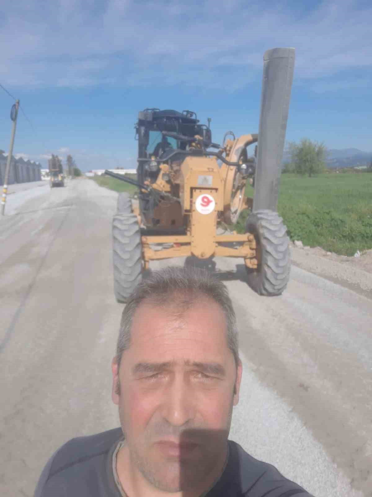 EFELER BELEDİYESİ FEN İŞLERİ MÜDÜRLÜĞÜ'NDE GÖREV YAPAN GREYDER OPERATÖRÜ BARIŞ AYDEMİR HAYATINI...