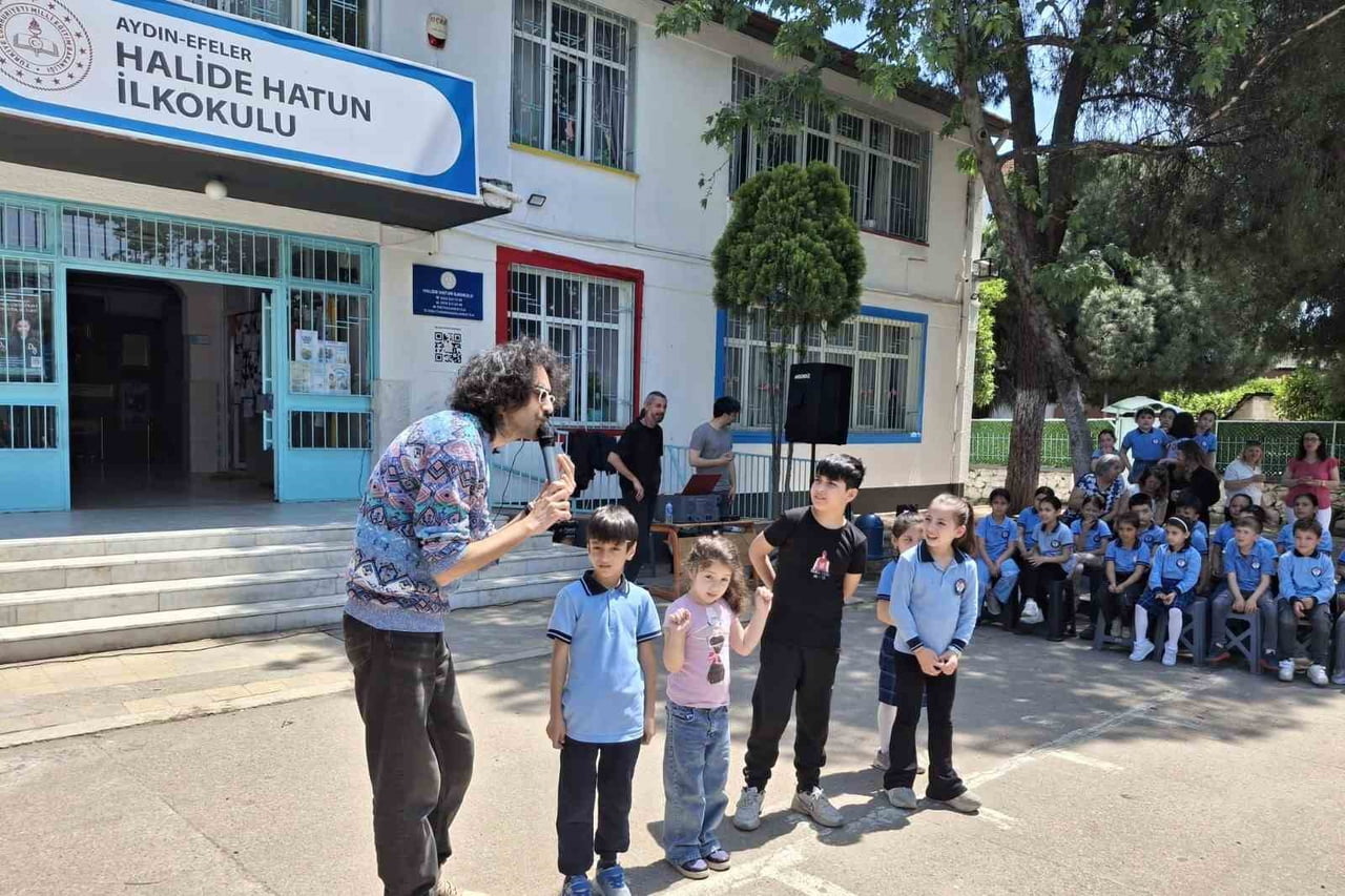 EFELER BELEDİYESİ ŞEHİR TİYATROSU’NUN (EBŞT) ÇOCUKLARA YÖNELİK SAHNELEDİĞİ “İNTERAKTİF OYUN...