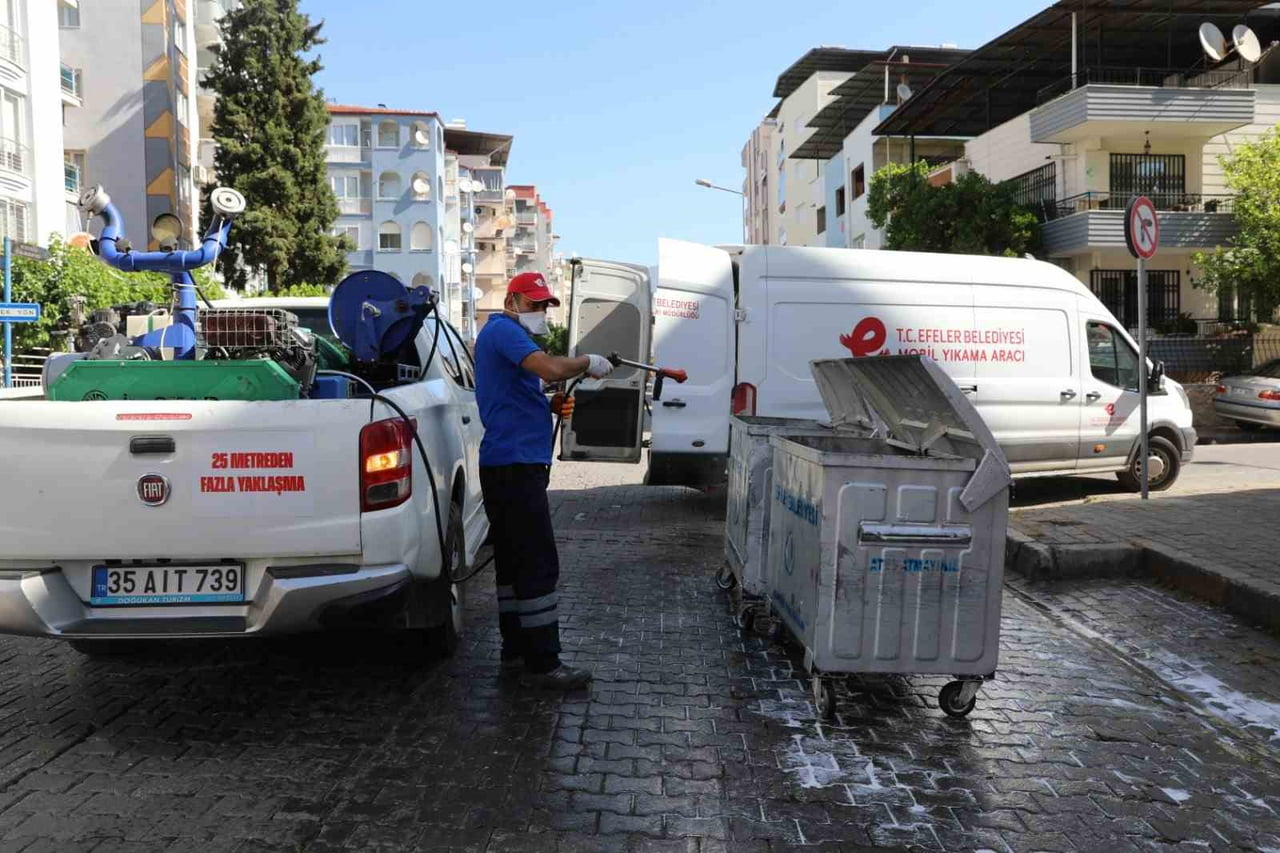 EFELER BELEDİYESİ YAKLAŞAN KURBAN BAYRAMI ÖNCESİNDE İLÇE GENELİNDE KAPSAMLI BİR TEMİZLİK...