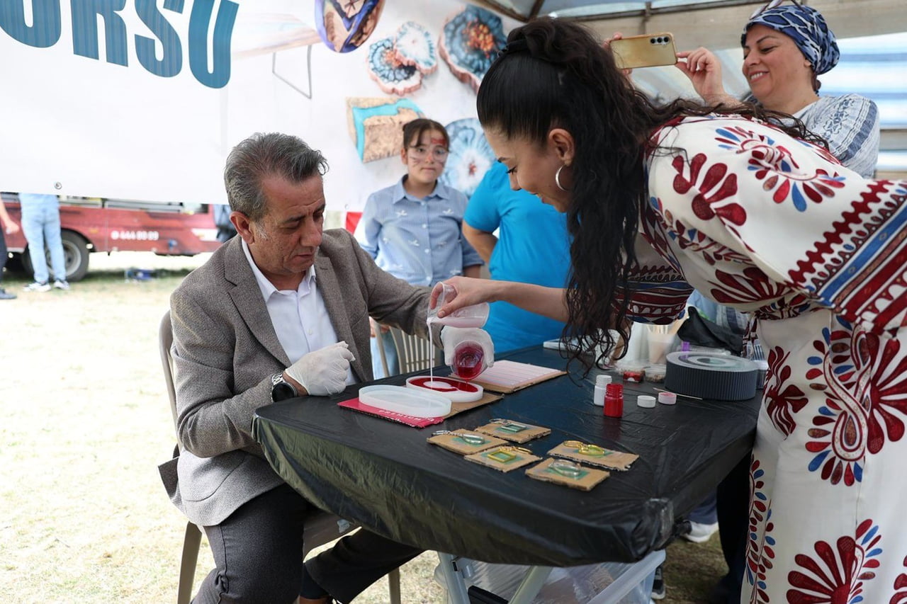 EFELER’DE 19 MAYIS COŞKUSU GENÇLİK ŞENLİĞİ İLE YAŞANDI