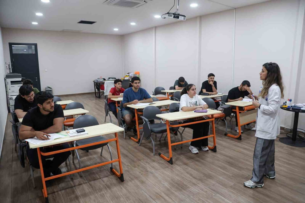 EFELER’DE GENÇLERE SINAV DESTEĞİ