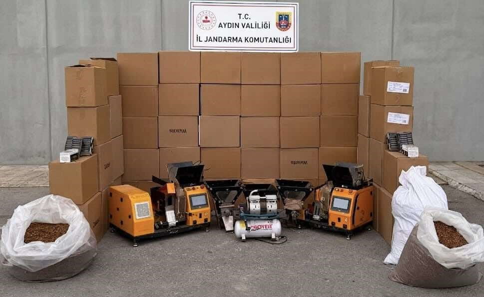EFELER’DE KAÇAK SİGARA İMALATHANESİNE BASKIN