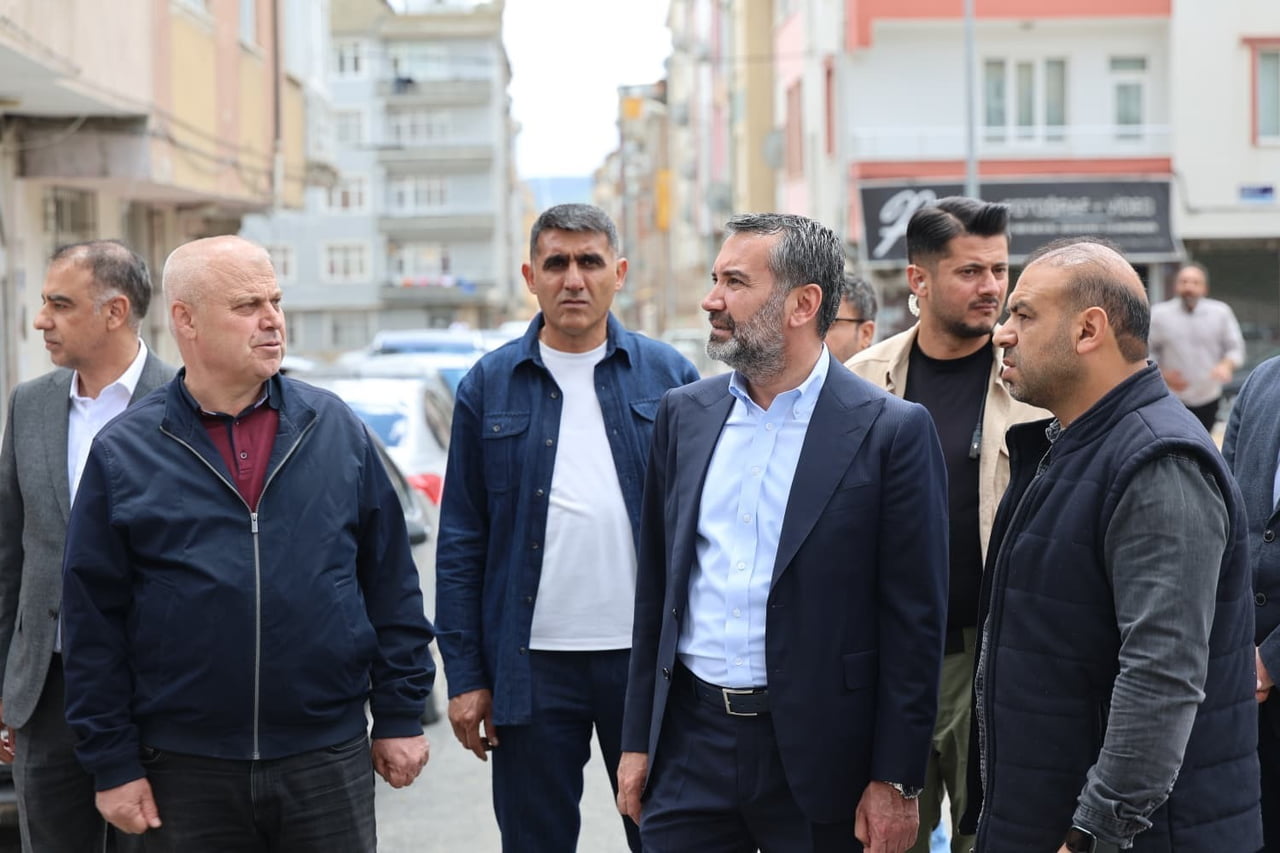 ELAZIĞ BELEDİYE BAŞKANI ŞAHİN ŞERİFOĞULLARI, NAİLBEY MAHALLESİ’NDE YÜRÜTÜLEN YOL YENİLEME VE...