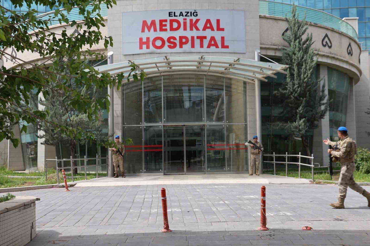ELAZIĞ’DA DÜN 23 ŞÜPHELİNİN GÖZALTINA ALINDIĞI ÖZEL SAĞLIK KURULUŞLARINA YÖNELİK OPERASYON...