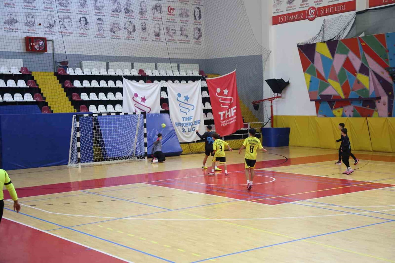 ELAZIĞ’DA FUTSAL MÜSABAKALARI TAMAMLANDI