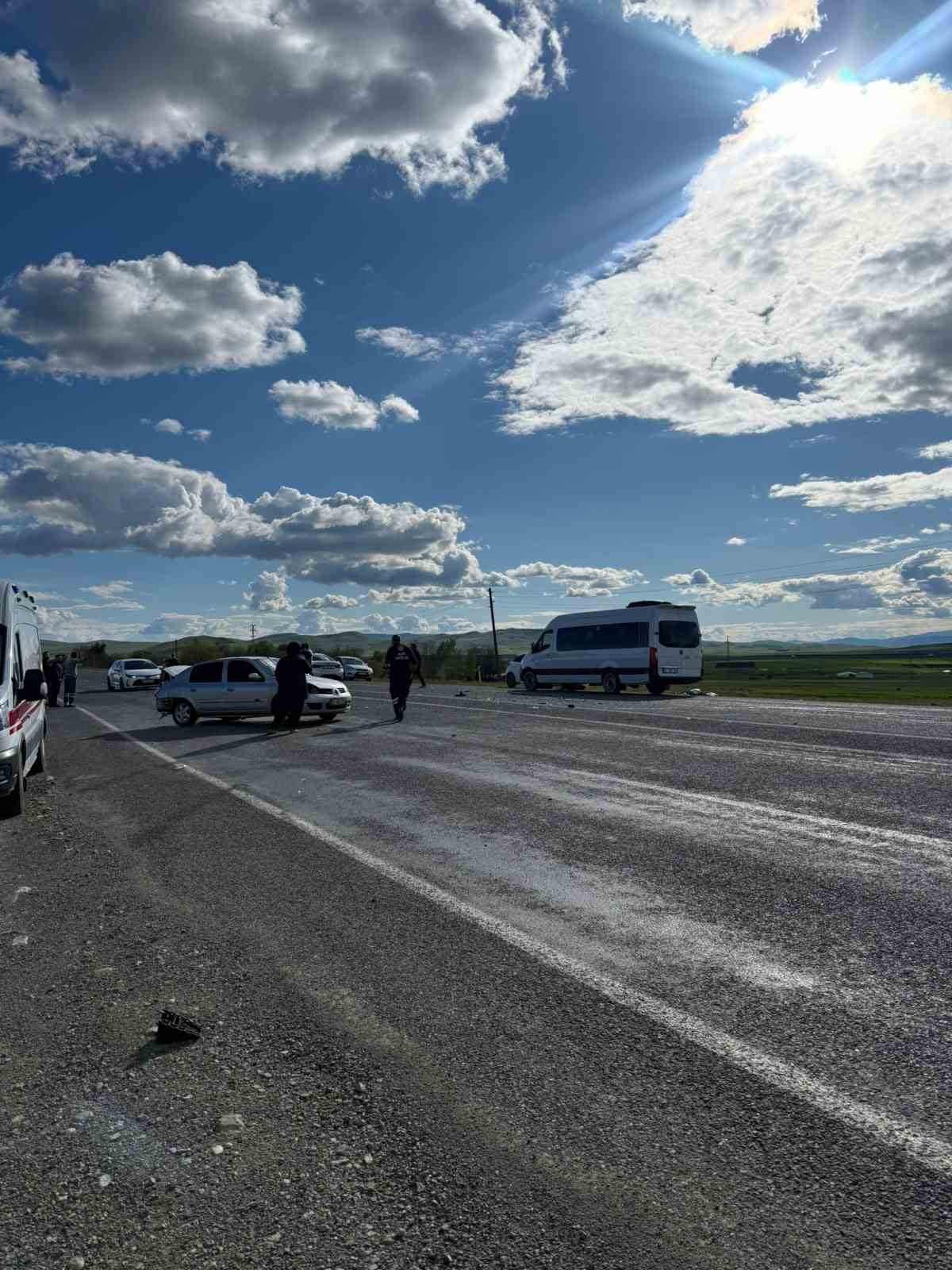 ELAZIĞ’DA KAZA 3 YARALI