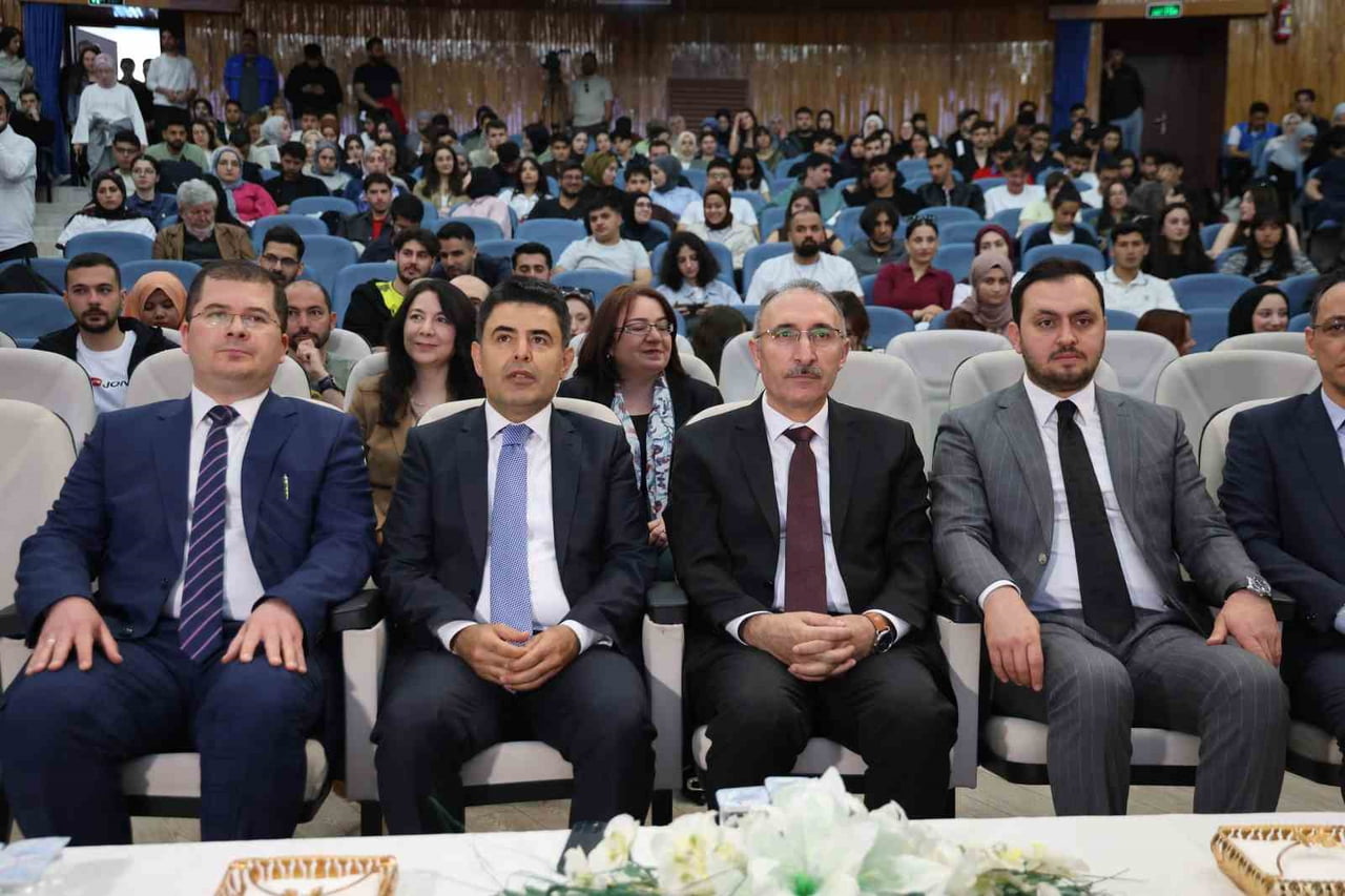 ELAZIĞ FIRAT ÜNİVERSİTESİNDE ‘TÜRKİYE YÜZYILINDA ULAŞTIRMA VİZYONU’ PROGRAMI, ULAŞTIRMA VE ALTYAPI...