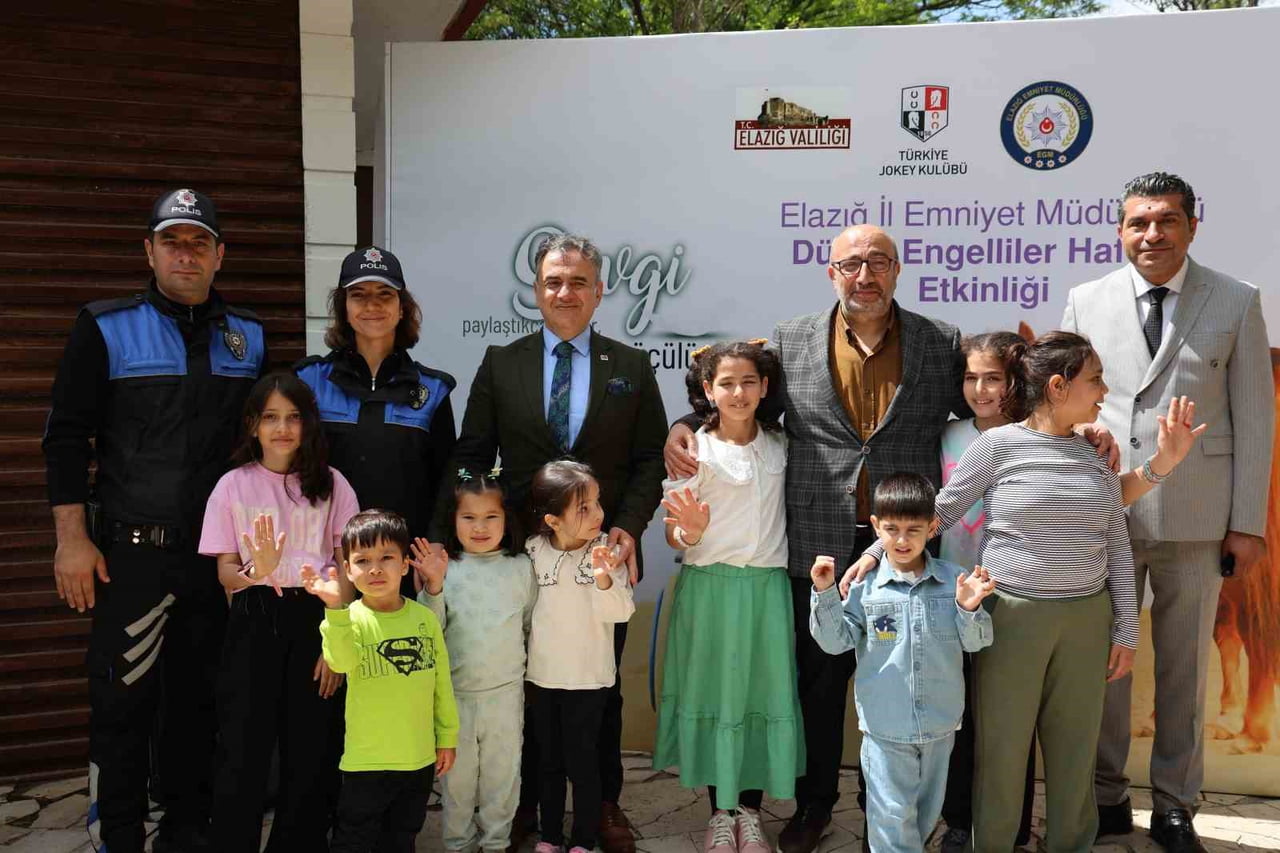 ELAZIĞ İL EMNİYET MÜDÜRLÜĞÜ TARAFINDAN DÜNYA ENGELLİLER HAFTASI KAPSAMINDA DÜZENLENEN PROGRAMDA...
