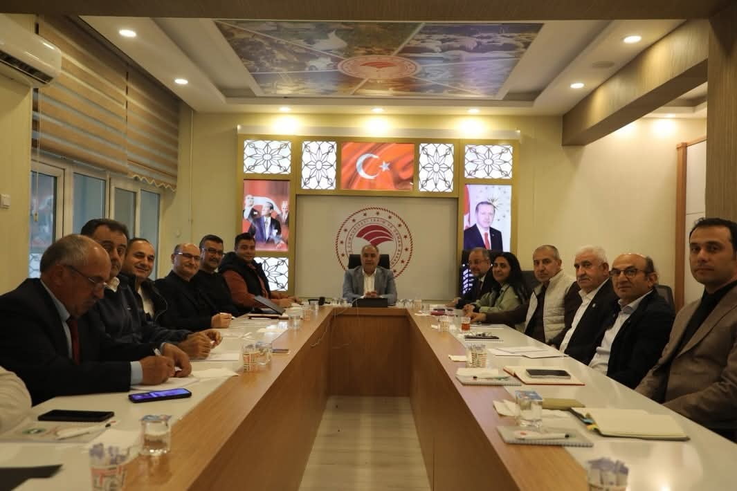 ELAZIĞ İL TARIM VE ORMAN MÜDÜRLÜĞÜ TARAFINDAN MEYVECİLİK SEKTÖRÜNE YÖNELİK DEĞERLENDİRME...