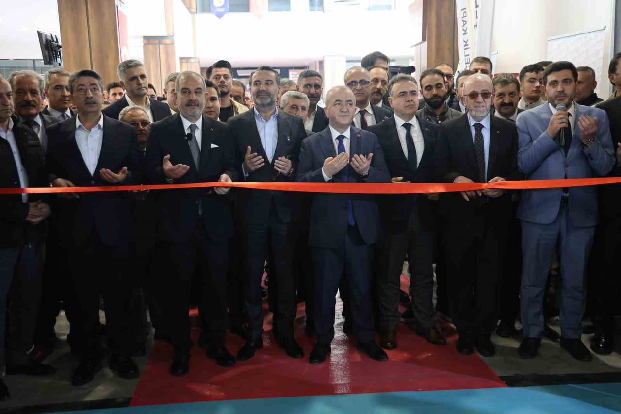 ELAZIĞ İNŞAAT FUARI TÖRENLE AÇILDI