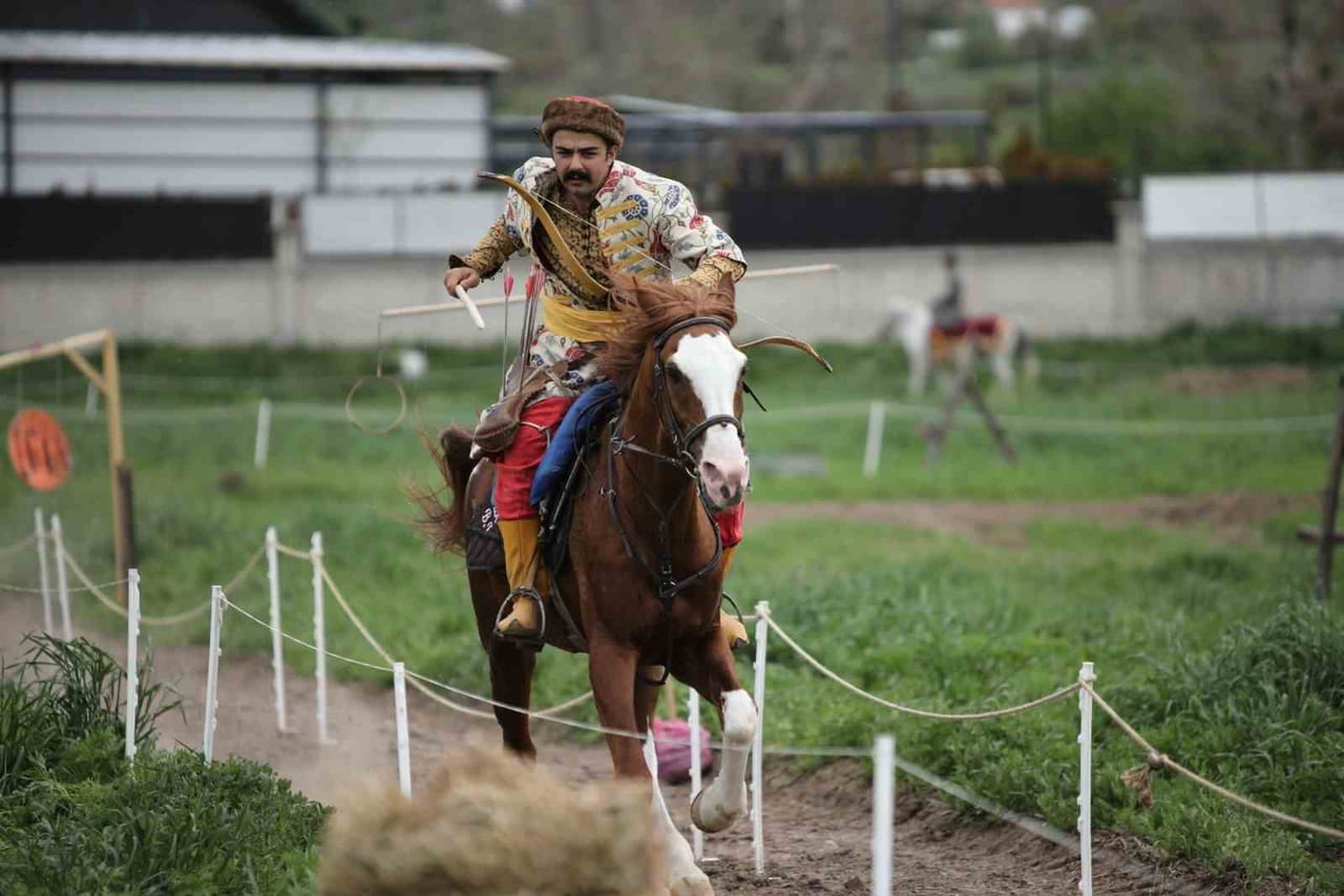 ELAZIĞ SPORCUSU ATLI OKÇULUKTA MİLLİ TAKIMA SEÇİLDİ