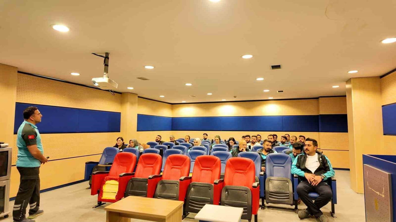 ELAZIĞ UMKE PERSONELİNE PSİKO-SOSYAL DESTEK EĞİTİMİ