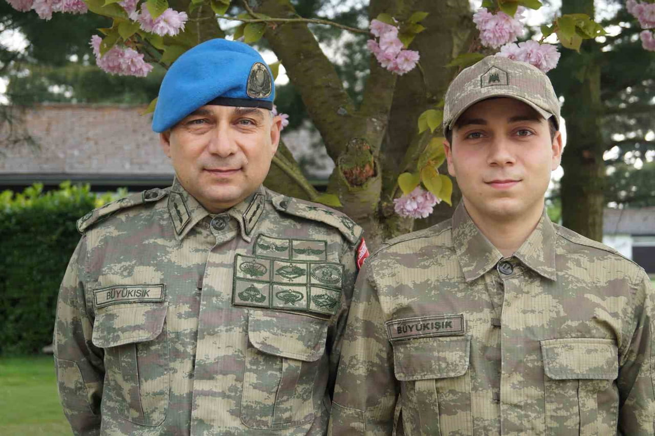 EMEKLİ TÜMGENERAL ETHEM BÜYÜKIŞIK VE OĞLU 26 YAŞINDAKİ DORUKHAN BÜYÜKIŞIK (ARŞİV)