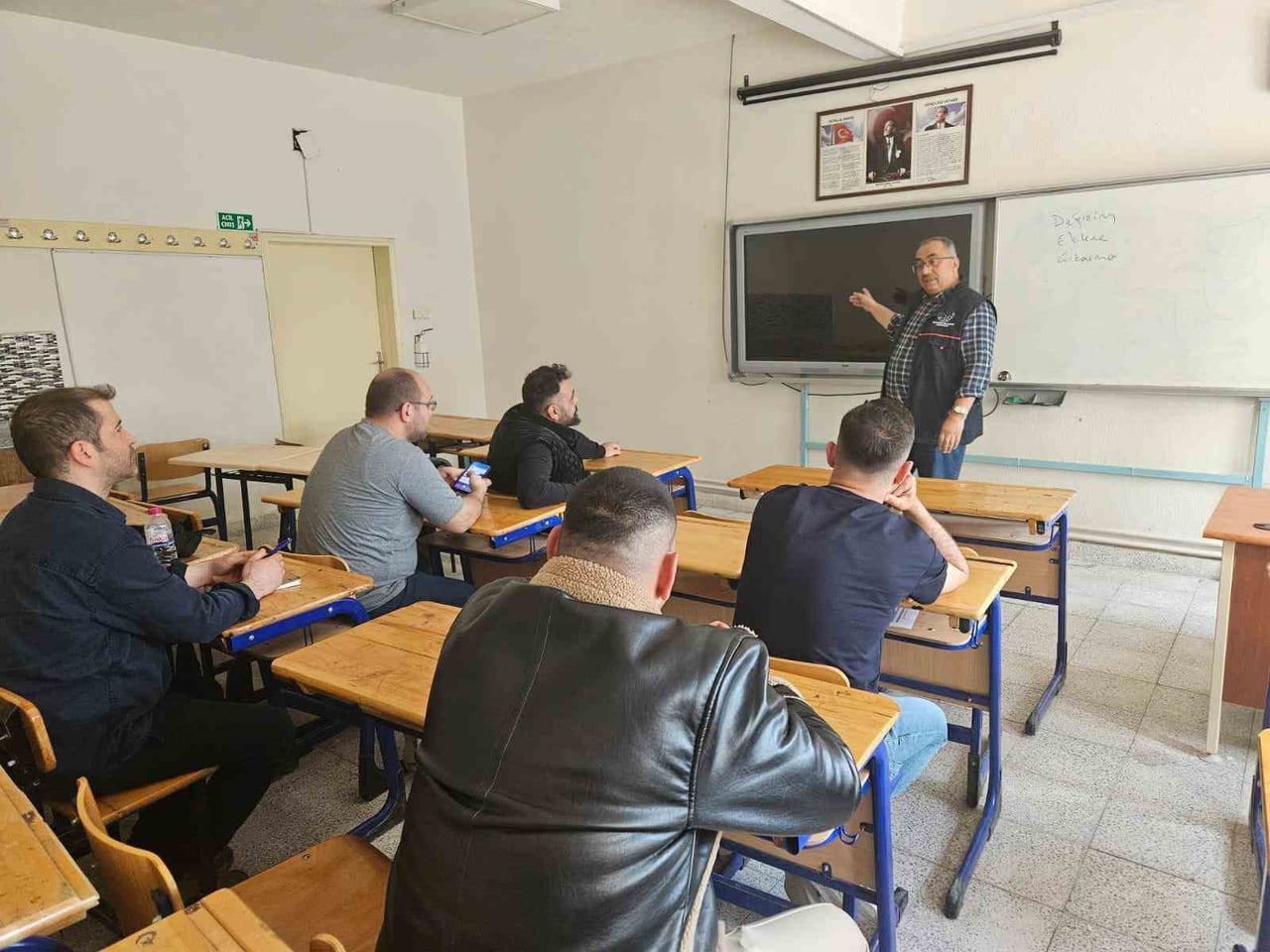 EMET’TE "KURBAN KESİM ELEMANI" KURSU
