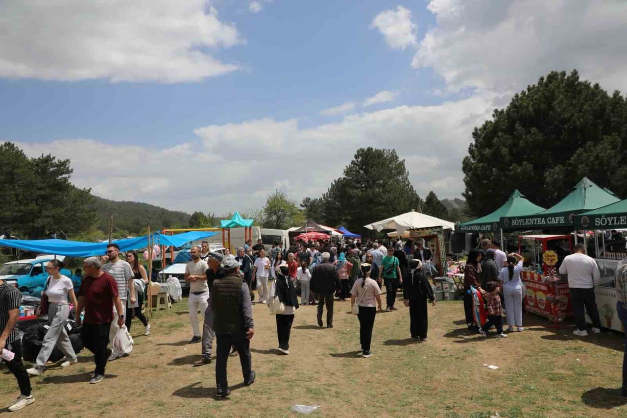 EMET YENİCEKÖY'DE GELENEKSEL HIDRELLEZ COŞKUSU