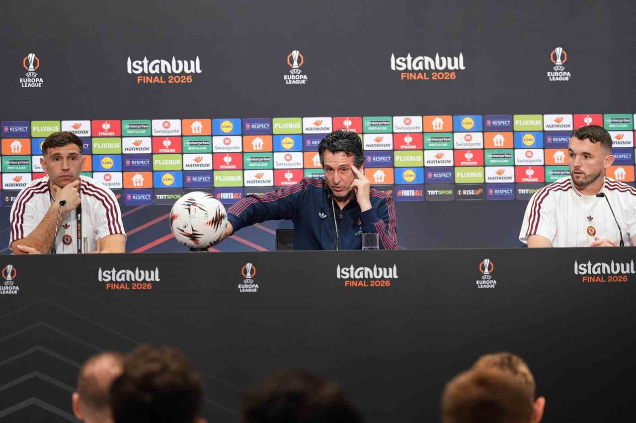EMİLİANO MARTİNEZ, UNAİ EMERY VE JOHN MCGİNN