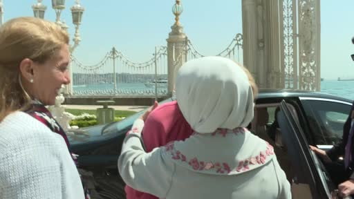 Emine Erdoğan, Belçika Kraliçesi Mathilde'yle bir araya geldi