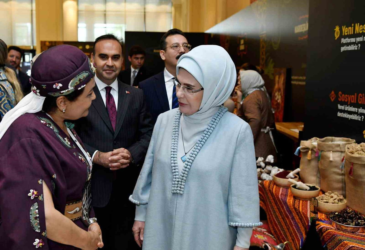 EMİNE ERDOĞAN HİMAYELERİNDE, SANAYİ VE TEKNOLOJİ BAKANLIĞI KALKINMA AJANSLARI GENEL MÜDÜRLÜĞÜ...