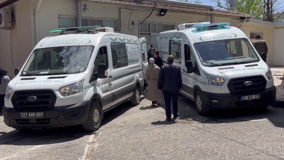 ENAZE, OLAY YERİ VE GAZİANTEP ADLİ TIP KURUMUNDA TAMAMLANAN İŞLEMLERİN ARDINDAN DEFNEDİLMEK ÜZERE...