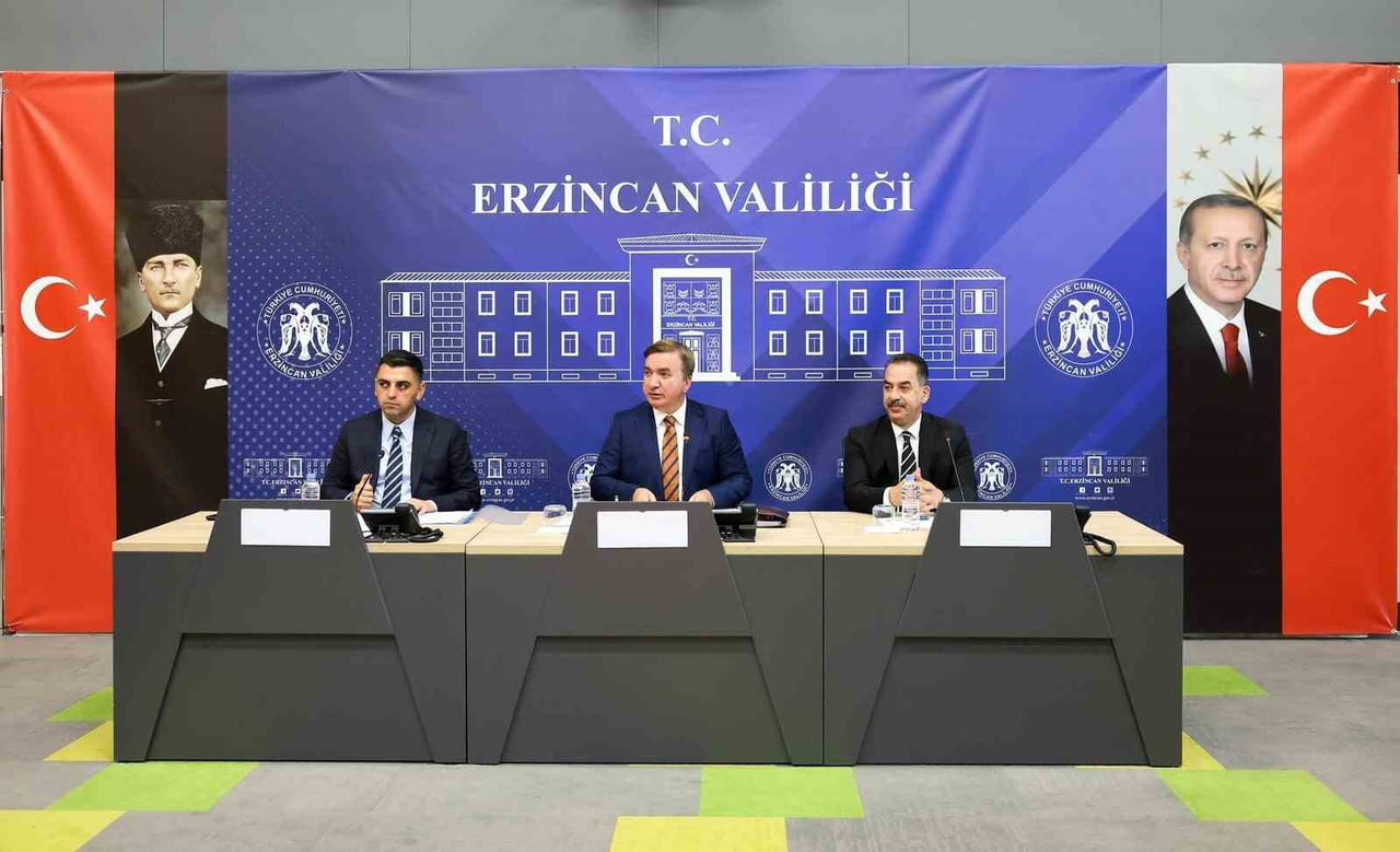 ERZİNCAN’DA KÖYLERE HİZMET GÖTÜRME BİRLİĞİ MECLİS TOPLANTISI YAPILDI