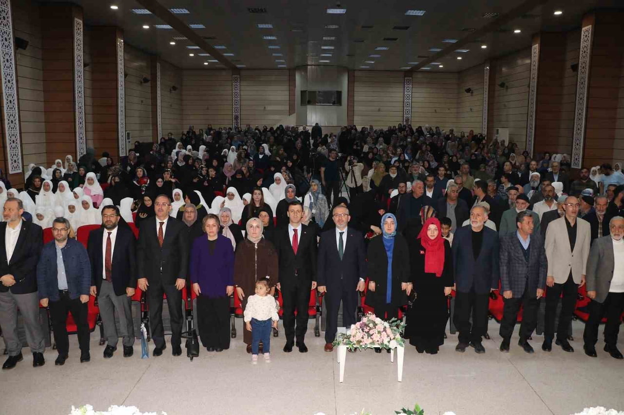ERZİNCAN İL MÜFTÜLÜĞÜ BÜNYESİNDE FAALİYET GÖSTEREN SÜMBÜL VALİDE SULTAN KIZ KUR’AN KURSU...