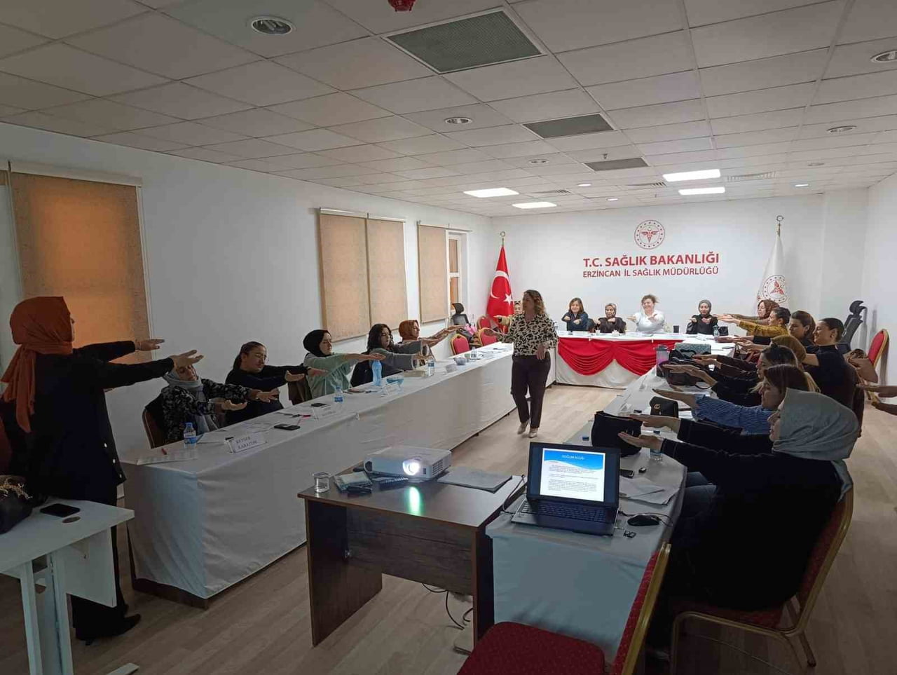 ERZİNCAN İL SAĞLIK MÜDÜRLÜĞÜ TARAFINDAN DÜZENLENEN EĞİTİM PROGRAMINDA, GEBE OKULLARINDA GÖREV...