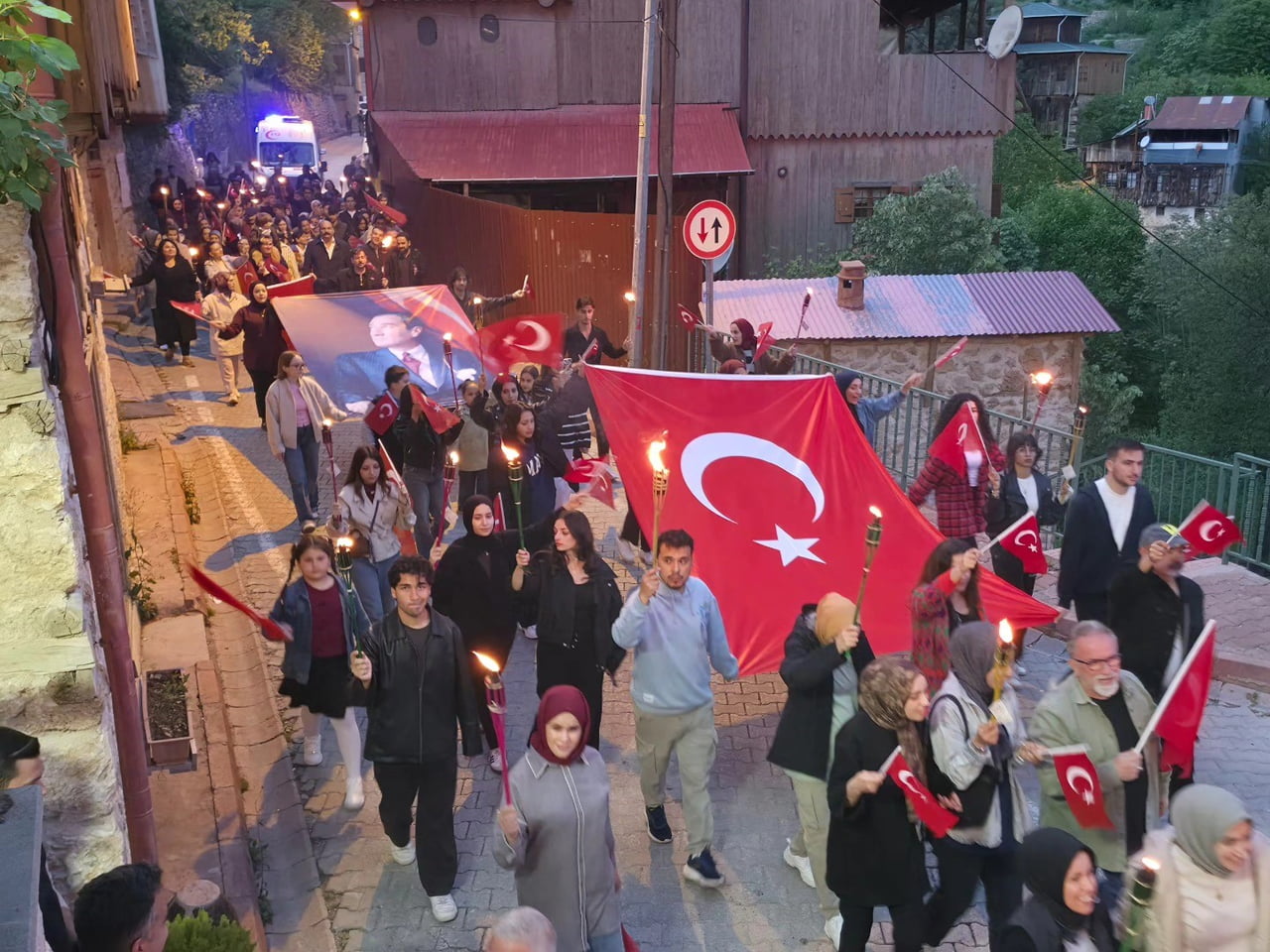 ERZİNCAN’IN KEMALİYE İLÇESİNDE, 19 MAYIS ATATÜRK’Ü ANMA, GENÇLİK VE SPOR BAYRAMI İLE GENÇLİK...