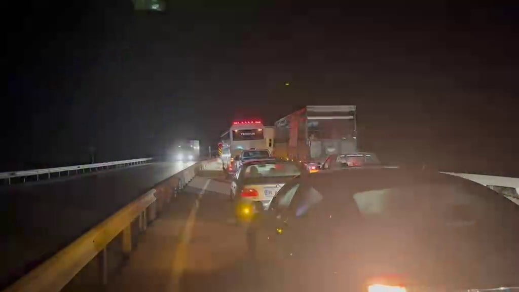 ERZİNCAN’IN TERCAN İLÇESİNDEN AŞKALE İSTİKAMETİNE SEYİR HALİNDE OLAN İRAN UYRUKLU BİR TIR...