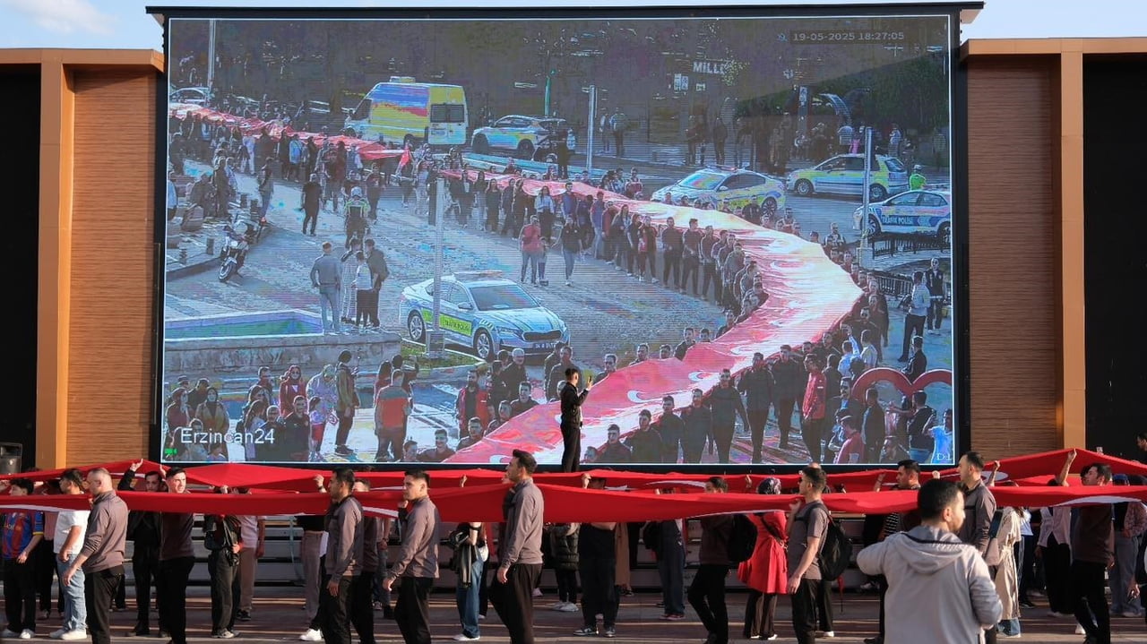 ERZİNCAN VALİSİ HAMZA AYDOĞDU, 19 MAYIS ATATÜRK’Ü ANMA, GENÇLİK VE SPOR BAYRAMI DOLAYISIYLA...