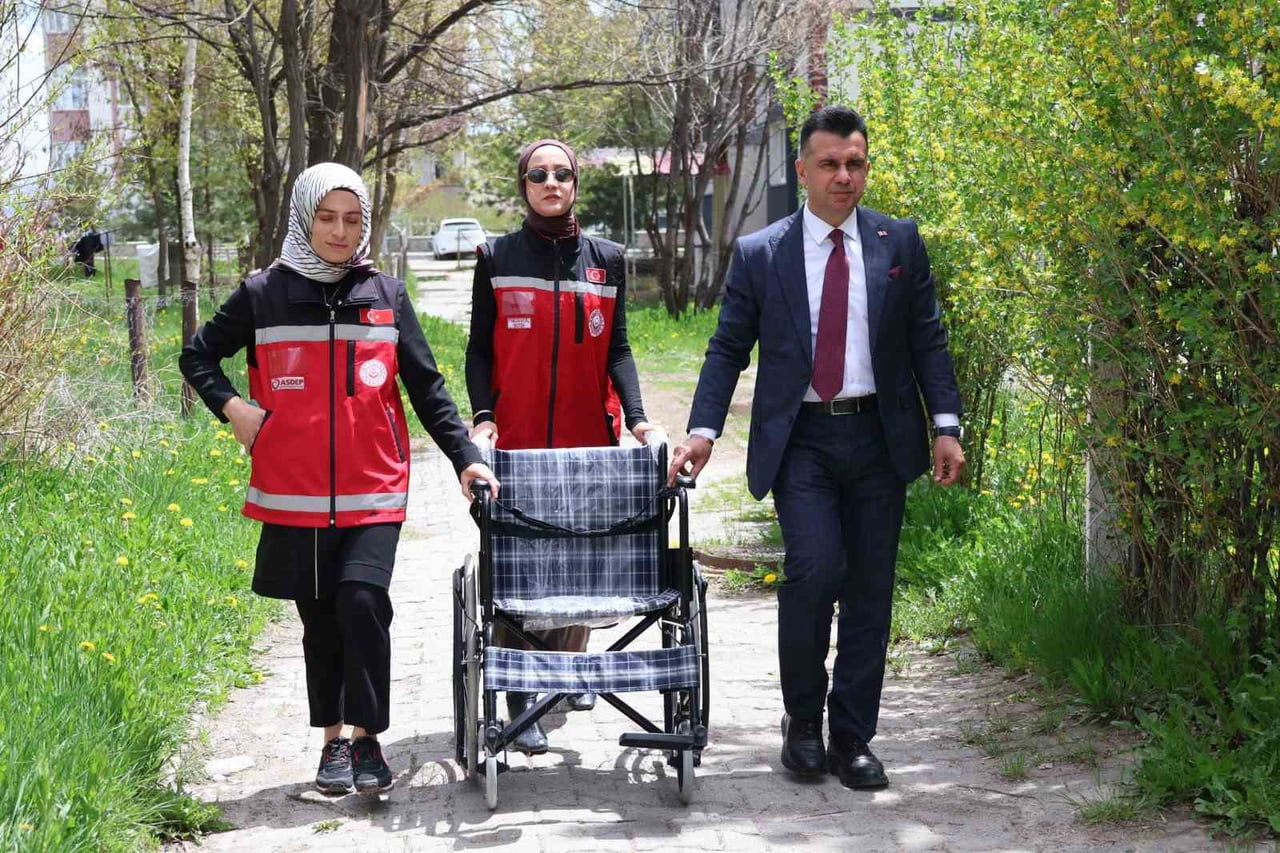 ERZURUM AİLE VE SOSYAL HİZMETLER İL MÜDÜRLÜĞÜ TARAFINDAN DÜZENLENEN ZİYARET KAPSAMINDA, ŞEHİT...