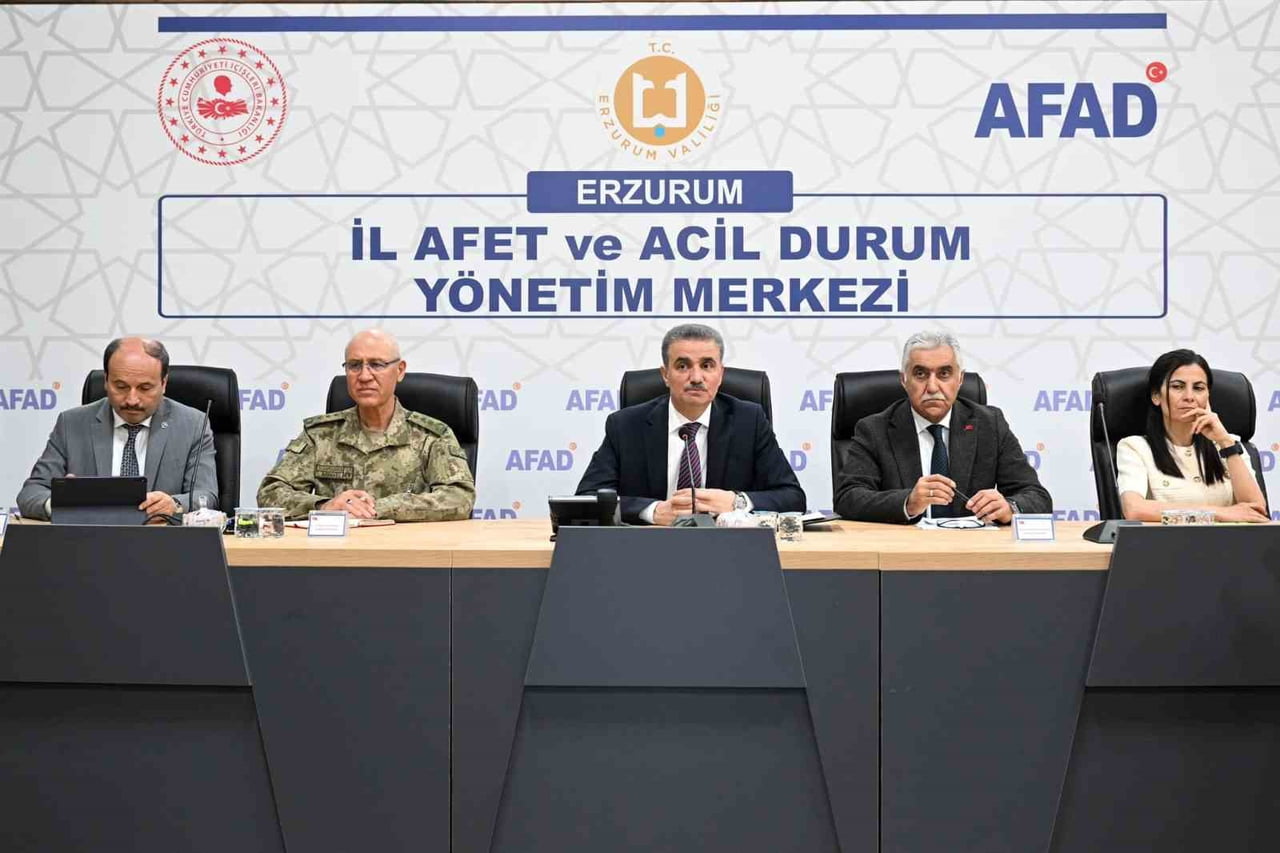 ERZURUM’DA VALİ AYDIN BARUŞ BAŞKANLIĞINDA, AFET ACİL YÖNETİM MERKEZİ’NDE "SIĞINAK ÇALIŞMALARI...