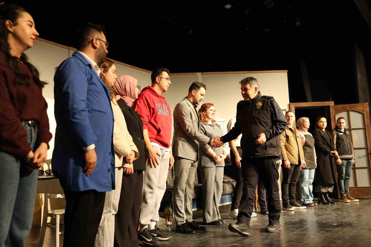 ERZURUM İL EMNİYET MÜDÜRÜ ONUR KARABURUN VE EŞİ AYNUR KARABURUN’UN ÖNCÜLÜĞÜNDE, UYUŞTURUCUYLA...