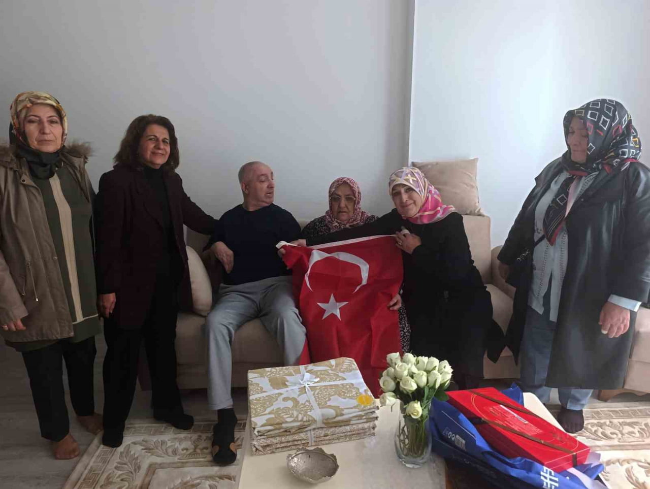 ERZURUM KENT KONSEYİ KADIN MECLİSİ, ANNELER GÜNÜ DOLAYISIYLA ŞEHİT VE GAZİ AİLELERİNE YÖNELİK...