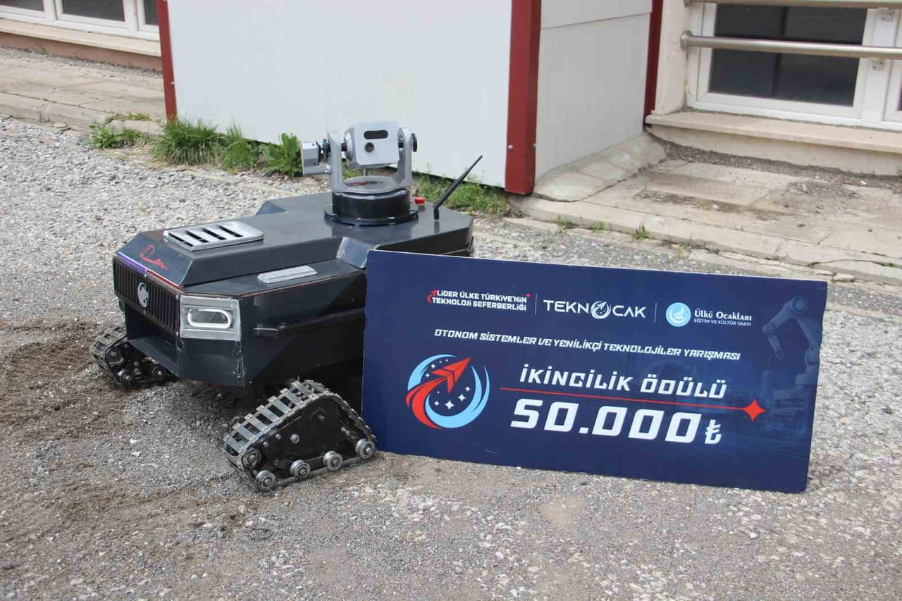 ERZURUM ÜLKÜ OCAKLARI İL BAŞKANLIĞI BÜNYESİNDE FAALİYET GÖSTEREN AYBARS TEKNOLOJİ TAKIMI...