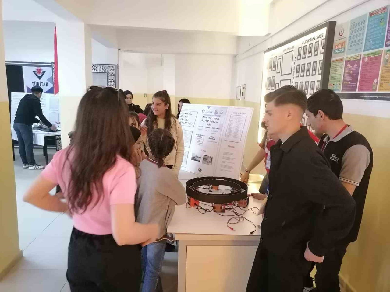 ERZURUM’UN HINIS İLÇESİNDE EĞİTİM FAALİYETLERİNİ SÜRDÜREN HINIS ERDOĞAN EREN FEN LİSESİ, TÜBİTAK...