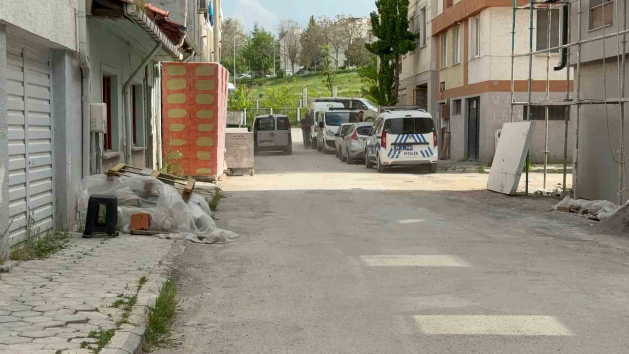ESKİŞEHİR'DE, CANSIZ BEDENİ BABASI TARAFINDAN BULUNAN 31 YAŞINDAKİ OSMAN KART'IN ÖLÜMÜ ŞÜPHELİ...