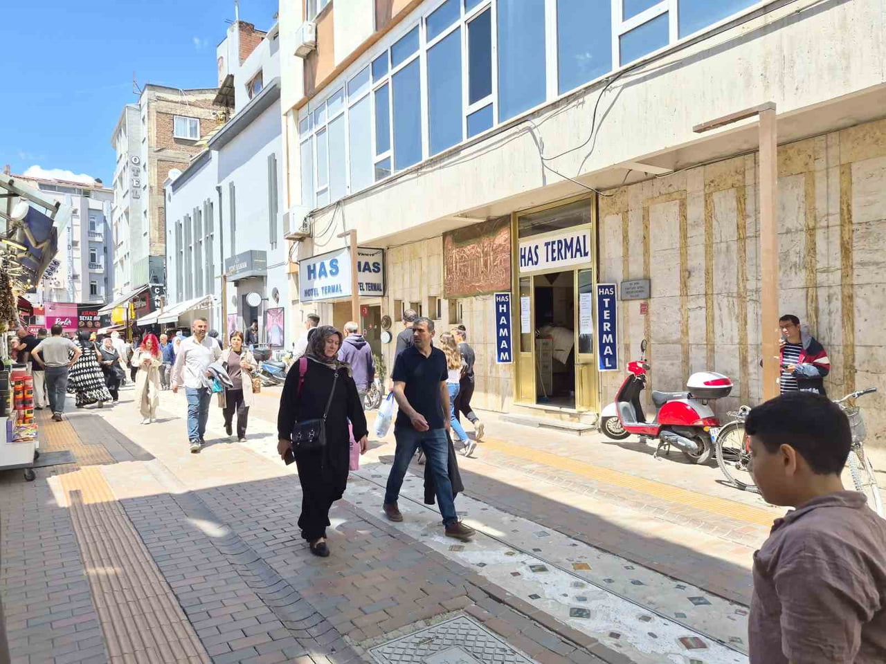 ESKİŞEHİR'DE HAMAMDA FENALAŞAN 00 YAŞINDAKİ ÇOCUK, KALDIRILDIĞI HASTANEDE TÜM MÜDAHALELERE RAĞMEN...