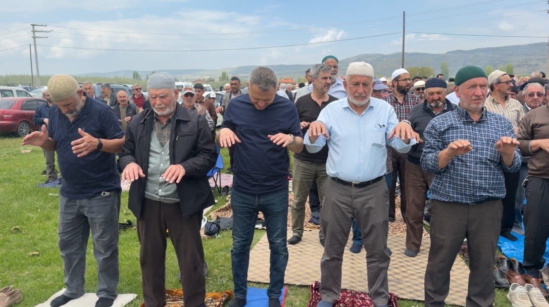 ESKİŞEHİR'İN MUTALLİP MAHALLESİ'NDE GELENEKSEL YAĞMUR VE ŞÜKÜR DUASI ETKİNLİĞİ...