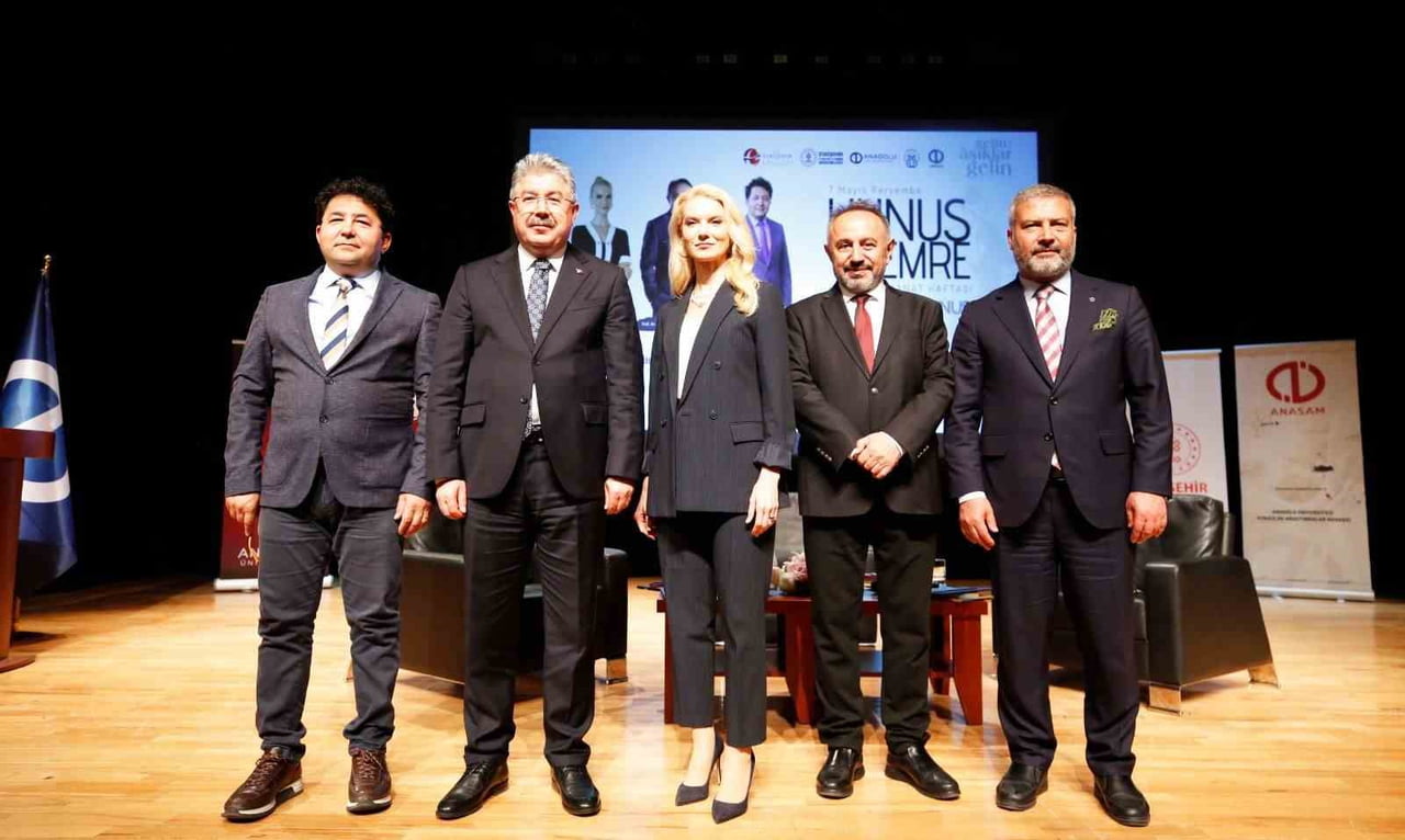 ESKİŞEHİR ANADOLU ÜNİVERSİTESİNDE YUNUS EMRE KÜLTÜR VE SANAT HAFTASI DOLAYISIYLA DÜZENLENEN "BİZİM...