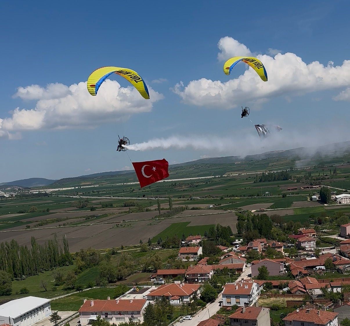 ESKİŞEHİR’DE BULUNAN TÜRK HAVA KURUMU (THK) İNÖNÜ HAVACILIK EĞİTİM MERKEZİ’NDE PİLOTLAR...